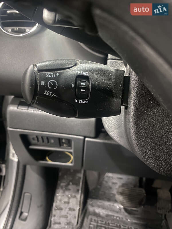 Внедорожник / Кроссовер Peugeot 3008 2011 в Киеве фото 17 Внедорожник / Кроссовер Peugeot 3008 2011 в Киеве