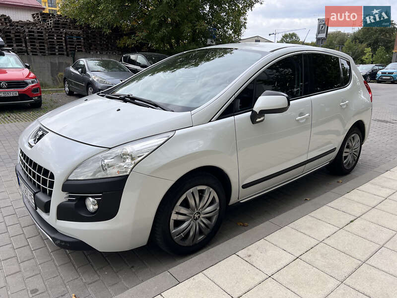 Позашляховик / Кросовер Peugeot 3008 2012 в Львові