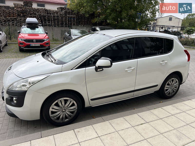 Позашляховик / Кросовер Peugeot 3008 2012 в Львові