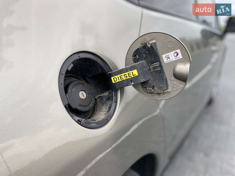 Внедорожник / Кроссовер Peugeot 3008 2011 в Житомире