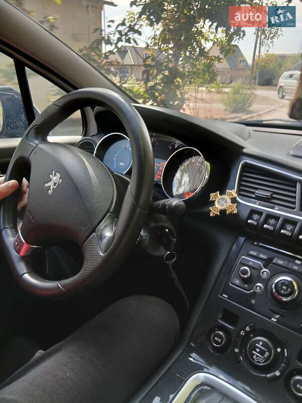 Внедорожник / Кроссовер Peugeot 3008 2012 в Новой Одессе