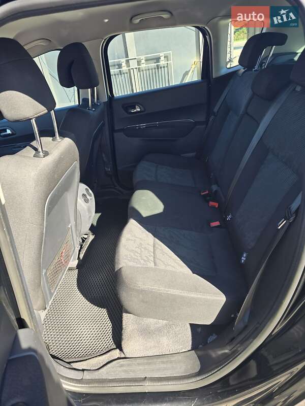 Позашляховик / Кросовер Peugeot 3008 2011 в Львові