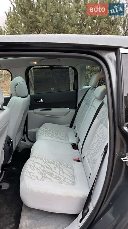 Позашляховик / Кросовер Peugeot 3008 2010 в Луцьку