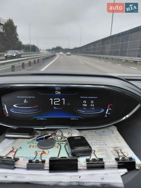 Позашляховик / Кросовер Peugeot 3008 2018 в Києві