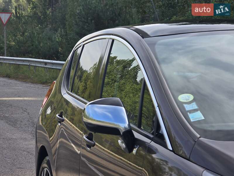 Позашляховик / Кросовер Peugeot 3008 2014 в Луцьку