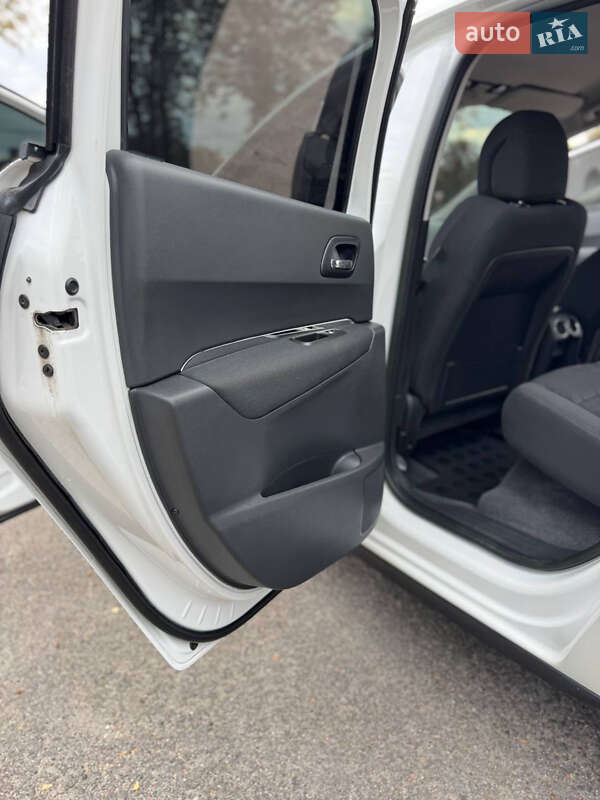 Позашляховик / Кросовер Peugeot 3008 2013 в Первомайську