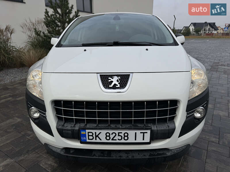 Позашляховик / Кросовер Peugeot 3008 2012 в Луцьку