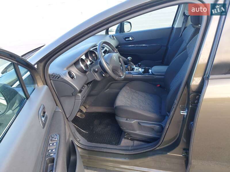 Внедорожник / Кроссовер Peugeot 3008 2010 в Львове