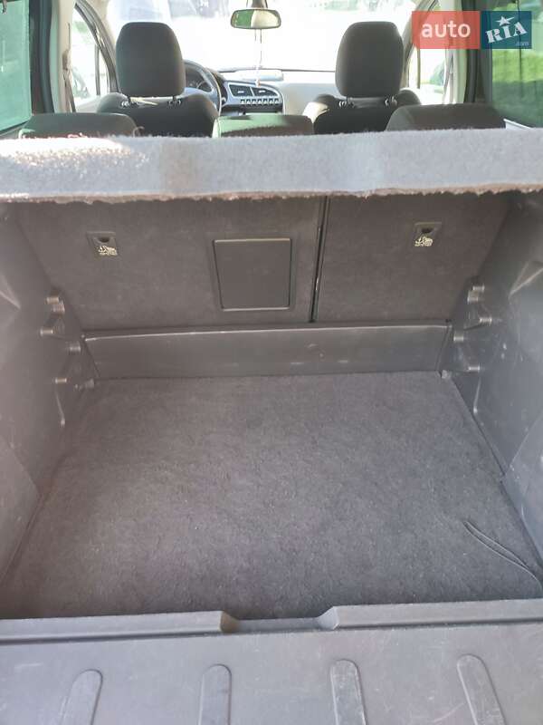 Позашляховик / Кросовер Peugeot 3008 2010 в Стрию