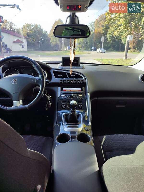 Позашляховик / Кросовер Peugeot 3008 2010 в Стрию
