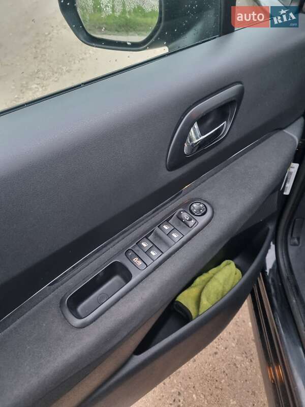 Позашляховик / Кросовер Peugeot 3008 2011 в Тернополі