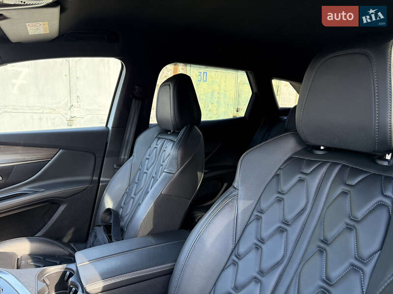 Внедорожник / Кроссовер Peugeot 3008 2020 в Каменском