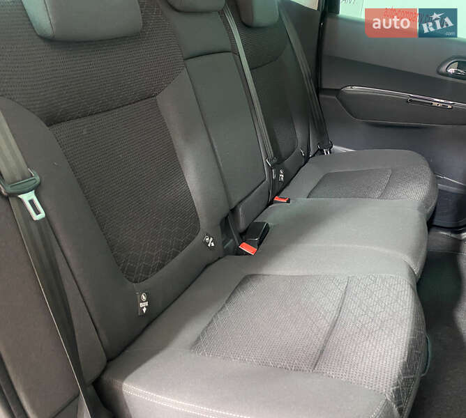 Позашляховик / Кросовер Peugeot 3008 2016 в Львові фото 11 Позашляховик / Кросовер Peugeot 3008 2016 в Львові