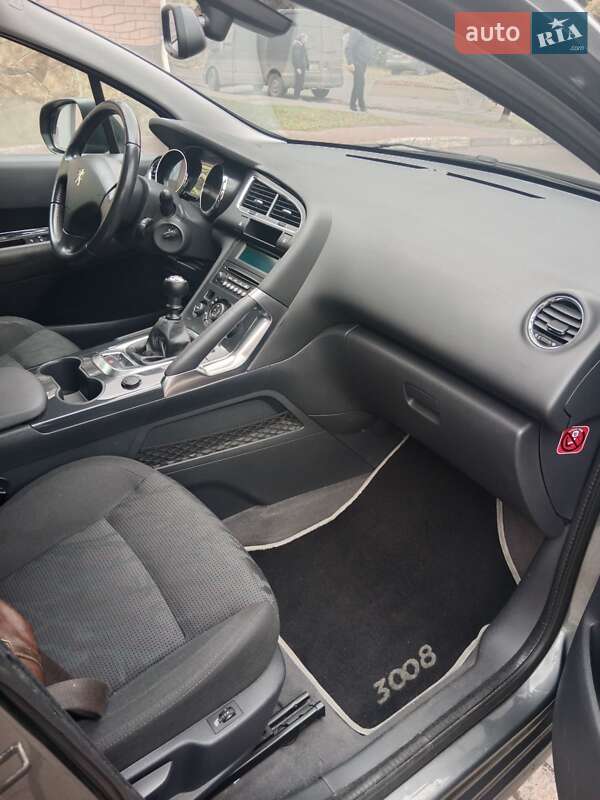Позашляховик / Кросовер Peugeot 3008 2012 в Сумах