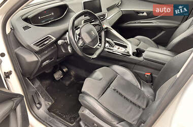 Внедорожник / Кроссовер Peugeot 3008 2019 в 