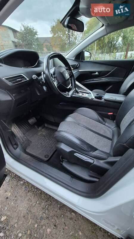 Позашляховик / Кросовер Peugeot 3008 2018 в Жовкві