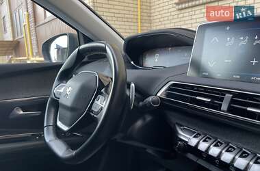 Внедорожник / Кроссовер Peugeot 3008 2020 в 