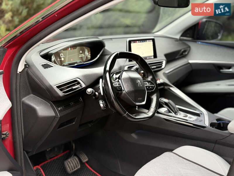 Внедорожник / Кроссовер Peugeot 3008 2017 в Городке