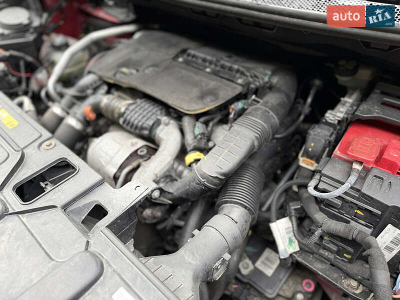 Внедорожник / Кроссовер Peugeot 3008 2017 в Городке