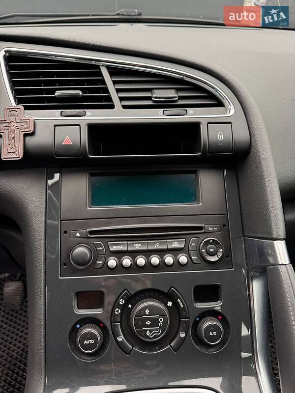 Позашляховик / Кросовер Peugeot 3008 2012 в Києві фото 6 Позашляховик / Кросовер Peugeot 3008 2012 в Києві