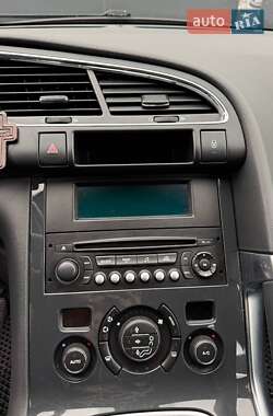 Внедорожник / Кроссовер Peugeot 3008 2012 в 