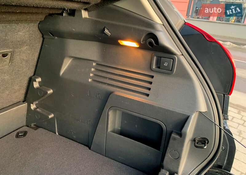 Позашляховик / Кросовер Peugeot 3008 2014 в Дрогобичі