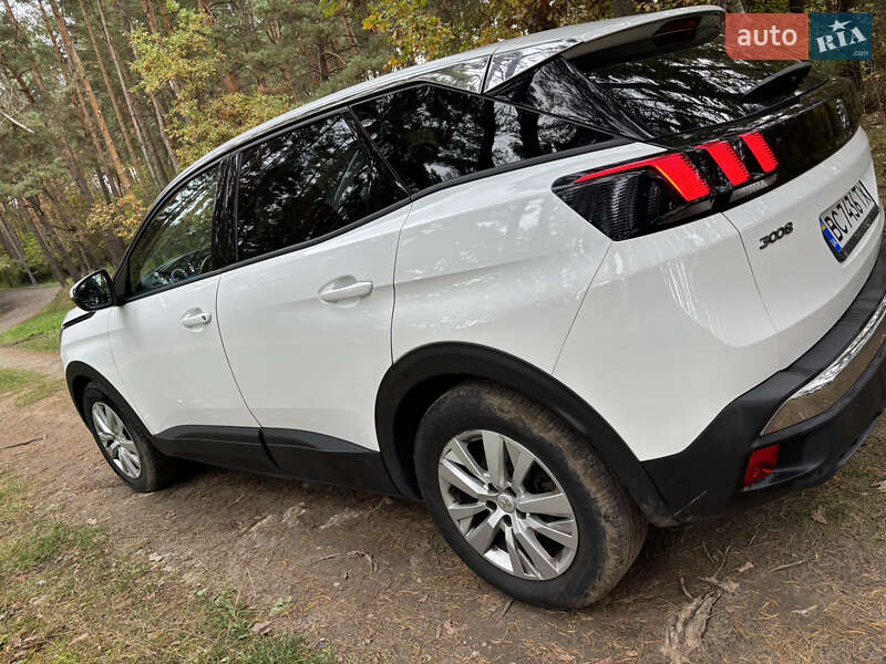 Внедорожник / Кроссовер Peugeot 3008 2019 в Новояворовске