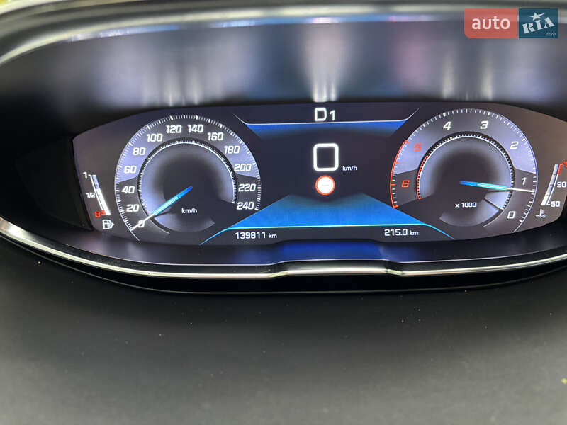 Внедорожник / Кроссовер Peugeot 3008 2019 в Новояворовске