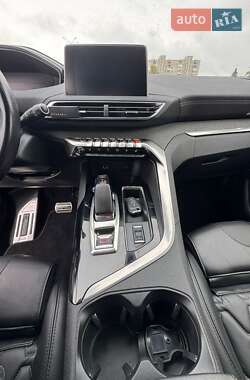 Позашляховик / Кросовер Peugeot 3008 2019 в 