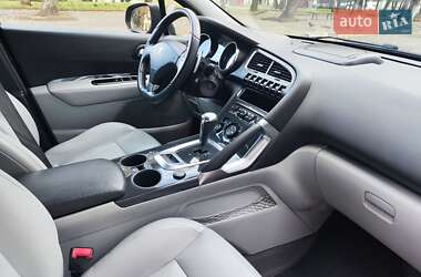 Внедорожник / Кроссовер Peugeot 3008 2012 в 