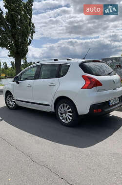 Внедорожник / Кроссовер Peugeot 3008 2011 в 