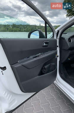 Внедорожник / Кроссовер Peugeot 3008 2011 в 