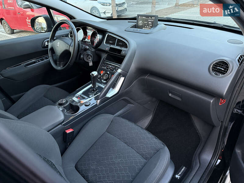 Внедорожник / Кроссовер Peugeot 3008 2014 в Ровно фото 13 Внедорожник / Кроссовер Peugeot 3008 2014 в Ровно