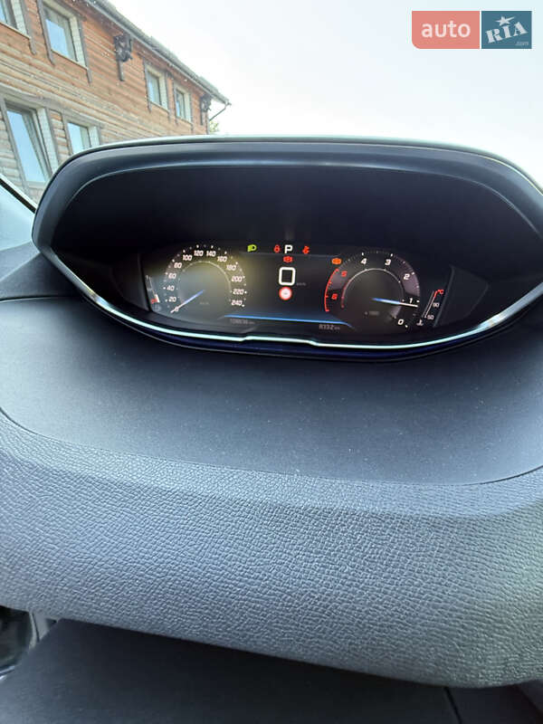 Внедорожник / Кроссовер Peugeot 3008 2022 в Ивано-Франковске