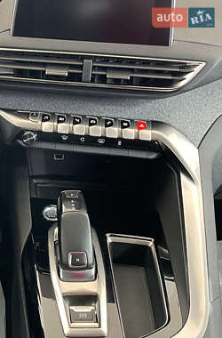 Внедорожник / Кроссовер Peugeot 3008 2019 в 