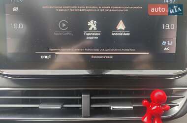Внедорожник / Кроссовер Peugeot 3008 2020 в 