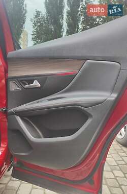 Внедорожник / Кроссовер Peugeot 3008 2020 в 