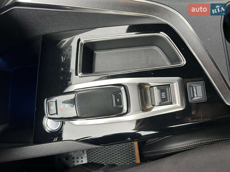 Внедорожник / Кроссовер Peugeot 3008 2018 в Львове фото 59 Внедорожник / Кроссовер Peugeot 3008 2018 в Львове