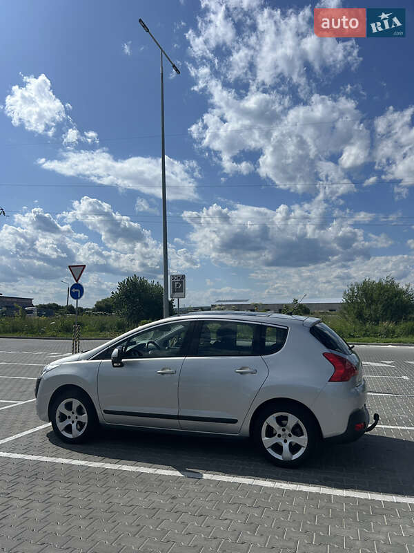 Внедорожник / Кроссовер Peugeot 3008 2011 в Ивано-Франковске