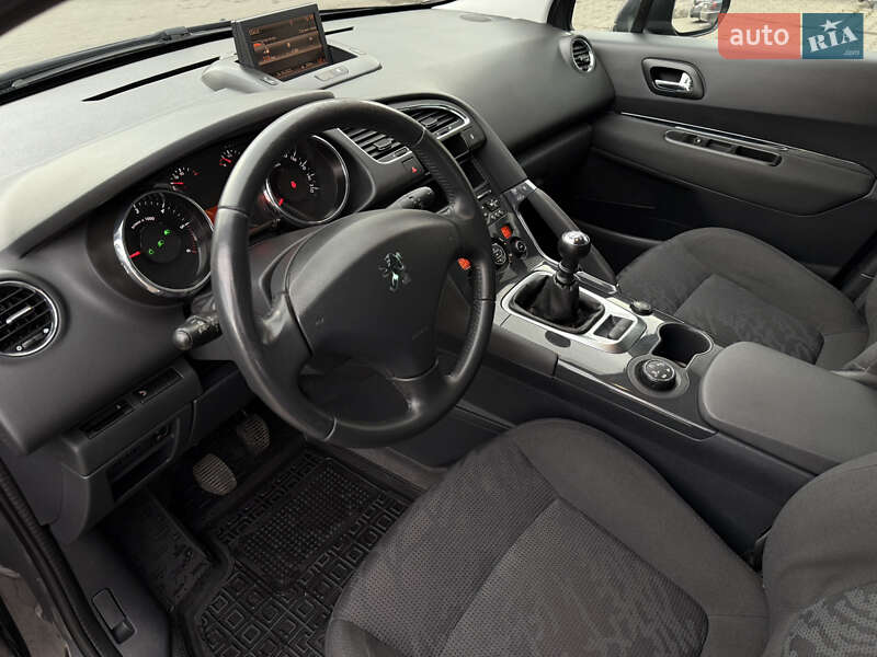 Внедорожник / Кроссовер Peugeot 3008 2012 в Луцке