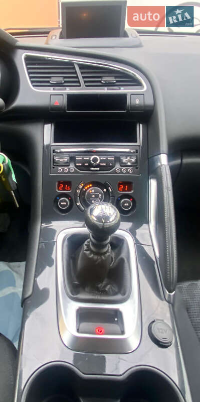 Внедорожник / Кроссовер Peugeot 3008 2013 в Ровно фото 12 Внедорожник / Кроссовер Peugeot 3008 2013 в Ровно