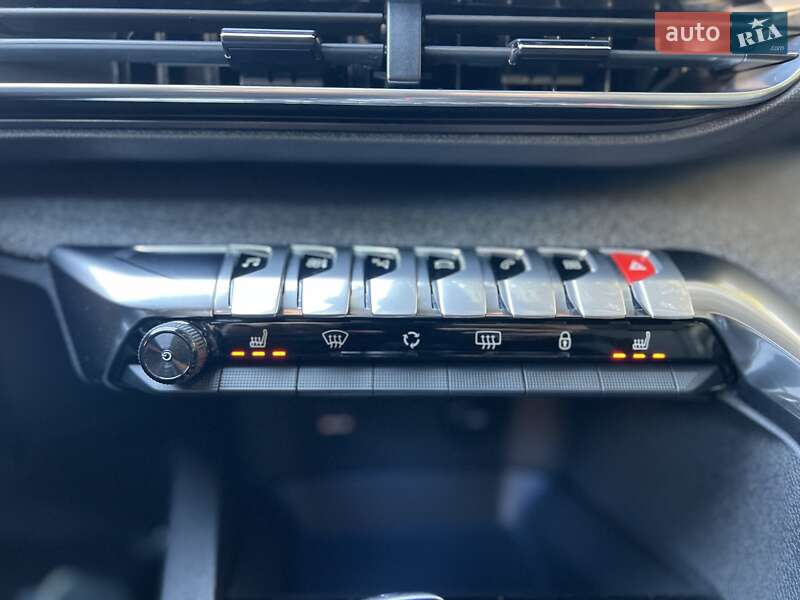 Позашляховик / Кросовер Peugeot 3008 2021 в Львові