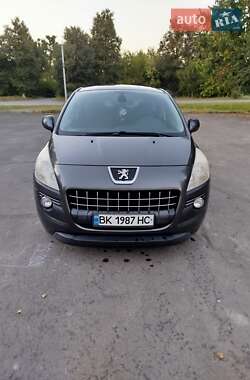 Позашляховик / Кросовер Peugeot 3008 2010 в Рівному