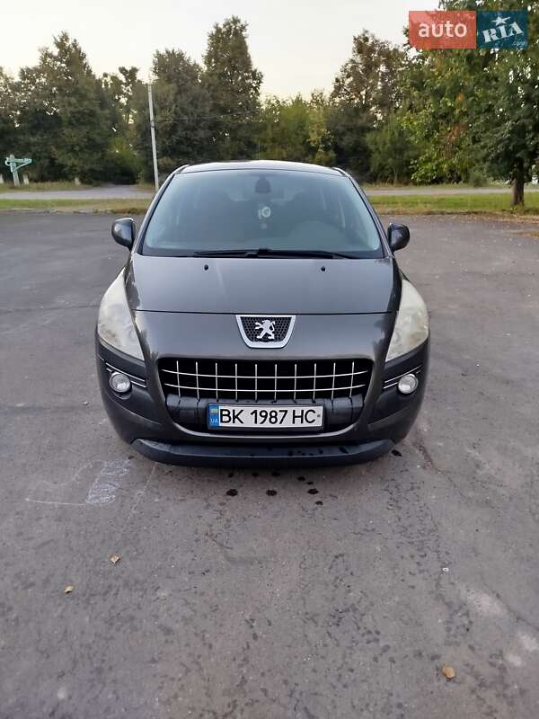 Внедорожник / Кроссовер Peugeot 3008 2010 в Ровно