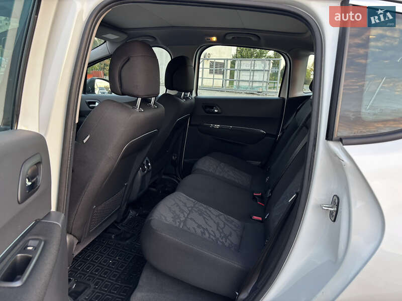 Позашляховик / Кросовер Peugeot 3008 2010 в Черкасах