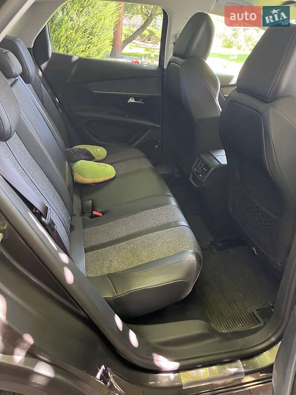 Внедорожник / Кроссовер Peugeot 3008 2019 в Ужгороде