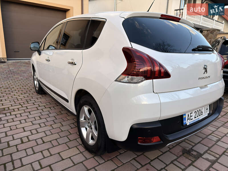 Внедорожник / Кроссовер Peugeot 3008 2015 в Ивано-Франковске