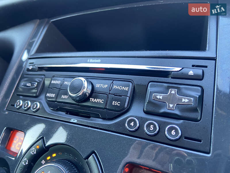 Внедорожник / Кроссовер Peugeot 3008 2012 в Львове фото 26 Внедорожник / Кроссовер Peugeot 3008 2012 в Львове