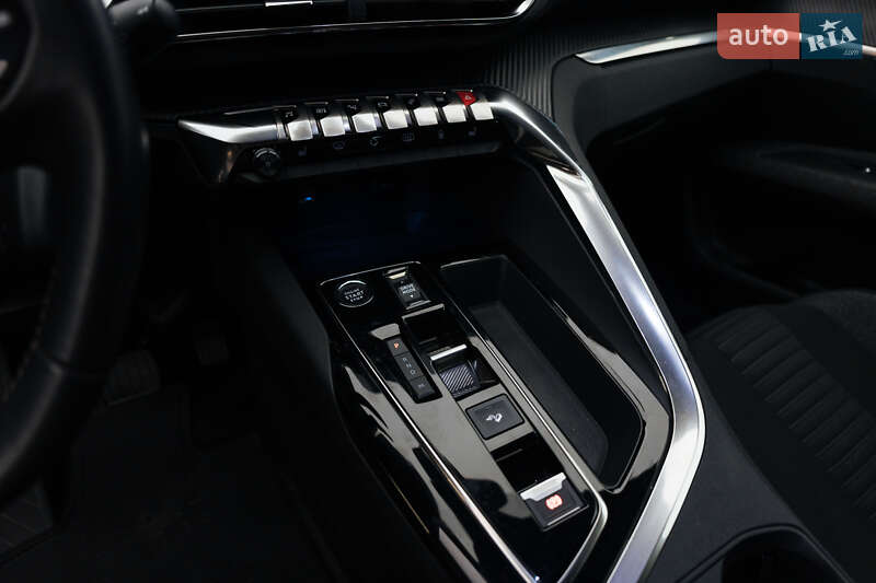 Внедорожник / Кроссовер Peugeot 3008 2023 в Киеве