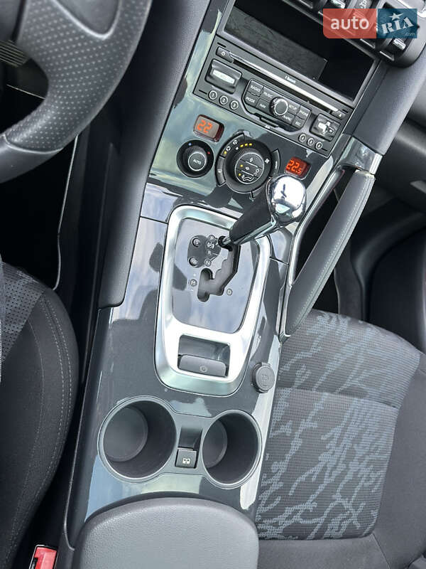 Позашляховик / Кросовер Peugeot 3008 2011 в Луцьку